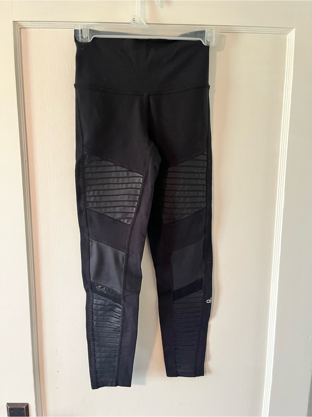 ALO Yoga Black Moto-Panel Active Leggings